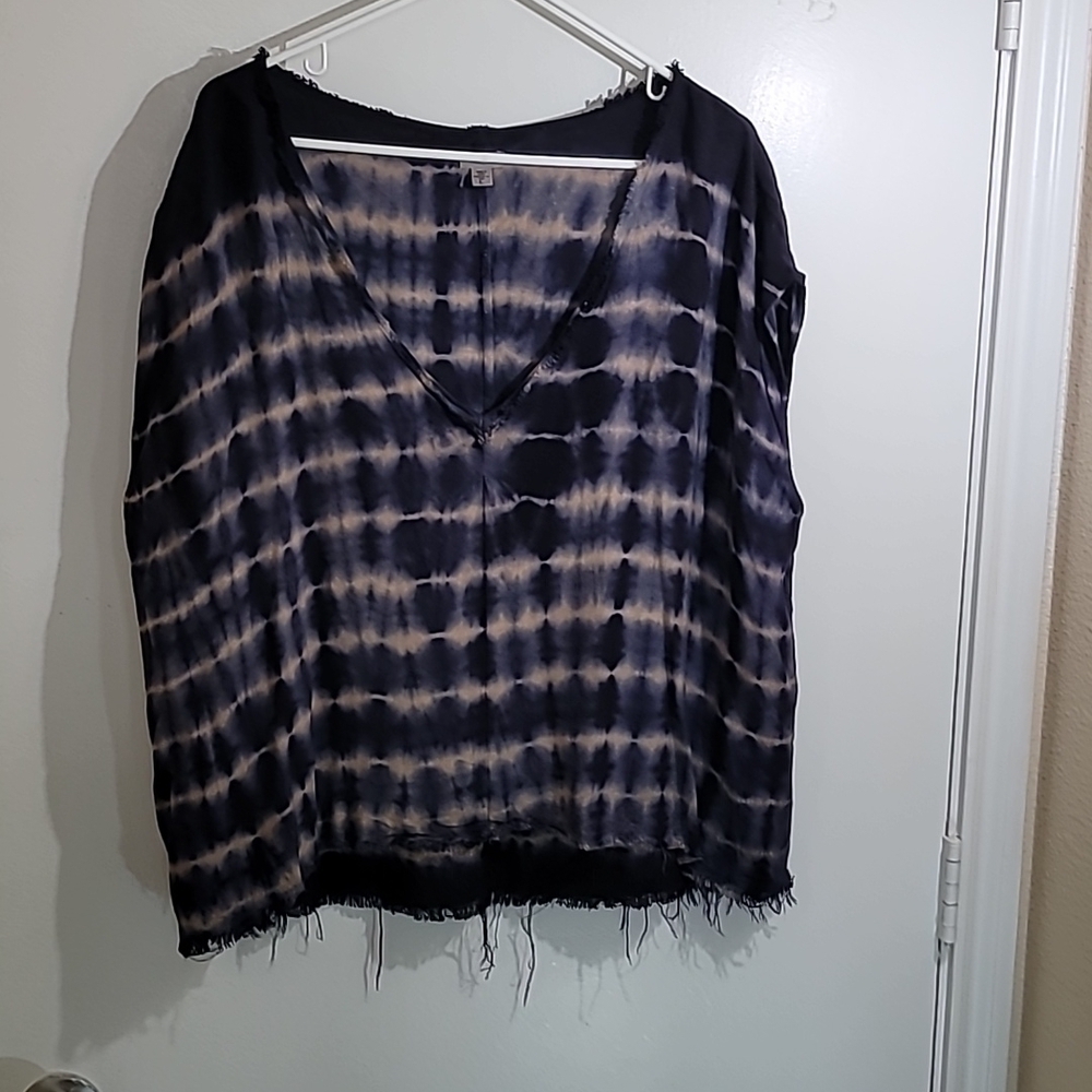 Ecote Women's  V-neck Tie Dye Top Size Large